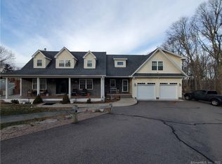 33 Chapman Ln, Stonington, CT 06378