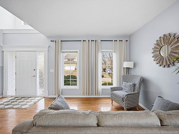 2nd image of 9016 Telford Cir