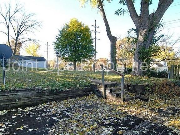 4th image of 8970 Olden Ave