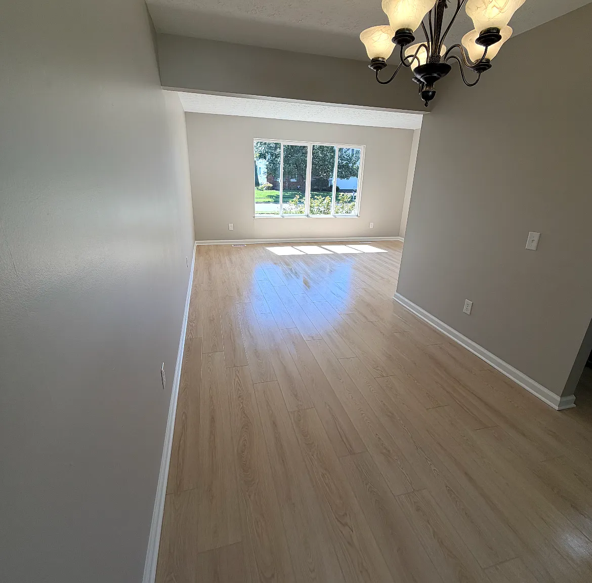 3 bed, 1.5 bath, 1540 sqft, $1,900 — Photo 3