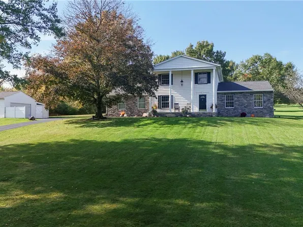 2180 Revere Rd, Akron, OH 44333