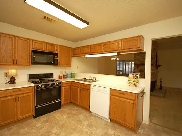 2316 Francis Dr, Pearland, TX 77581