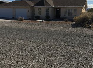 302 Beach Blvd, Elephant Butte, NM 87935