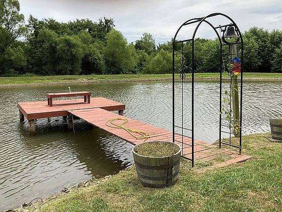 Dock
