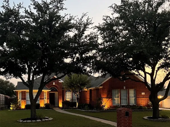 2907 Saint Maria Dr, Mansfield, TX 76063