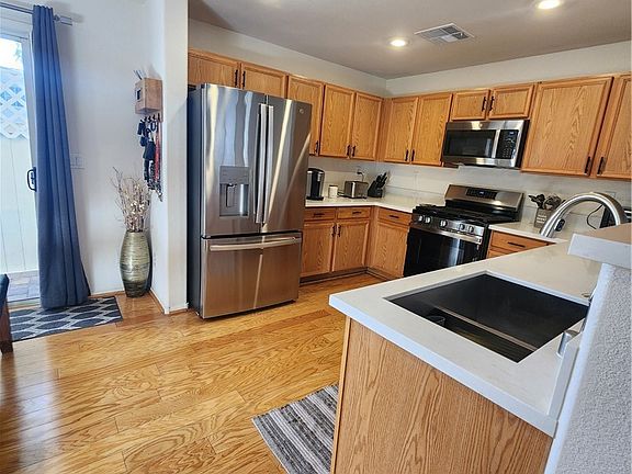 5th image of 2127 Casa Ladera St