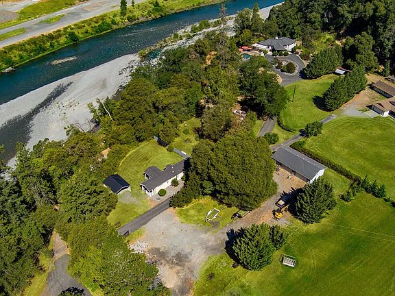 3rd image of 320 Patterson Rd