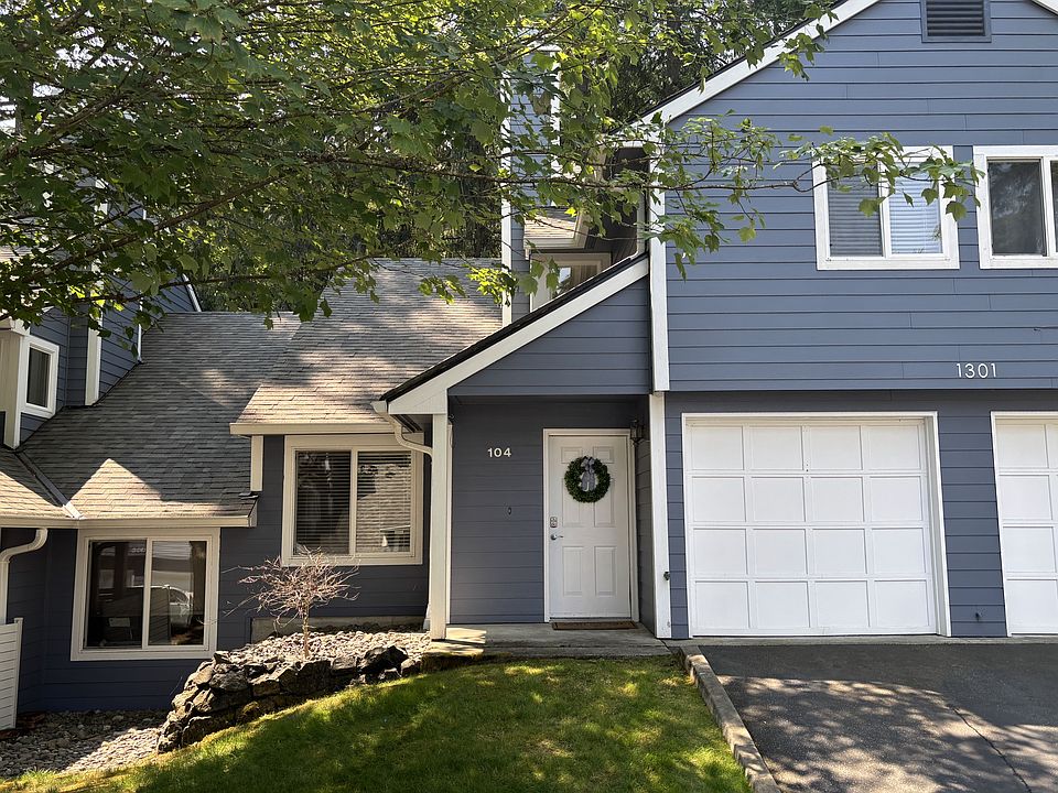 1st image of 1301 NW Slate Ln Unit 104