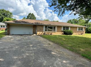 122 E Sycamore St, Rosedale, IN 47874