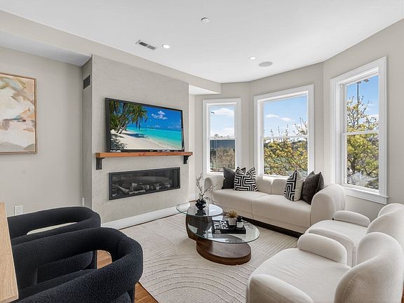 2nd image of 557 Somerville Ave #2