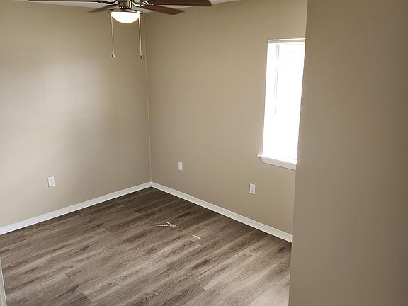 5th image of 42421 Deluxe Lake Dr #4A
