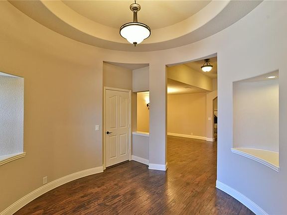 5th image of 6251 Beckley Dr