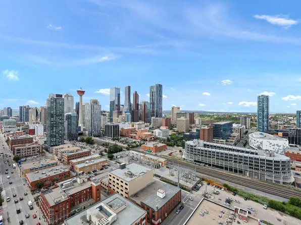 1122 3rd St SE #2702, Calgary, AB T2G 1H7