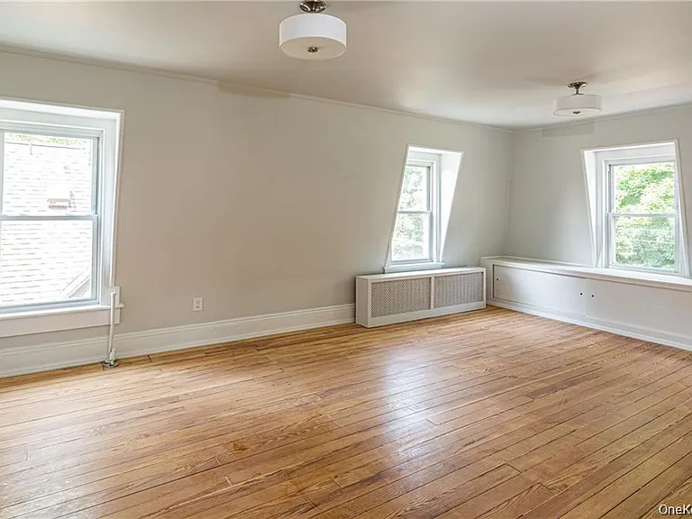 174 Parkview Ave #3 — Photo 5