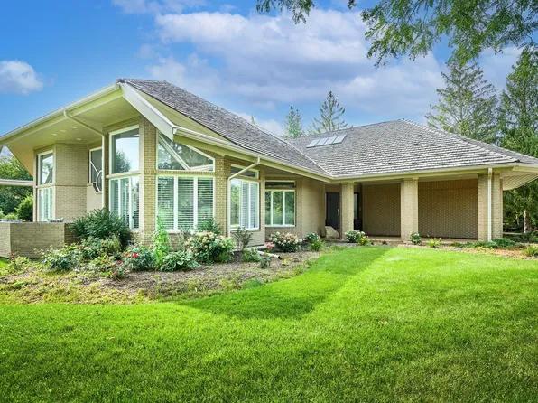 1218 Schaeffer Rd, Long Grove, IL 60047