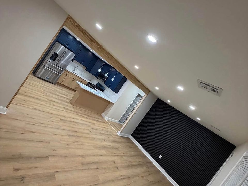 1st image of 162 Frederick St Floor 2
