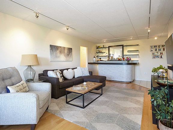 4th image of 135 Post Ave #507