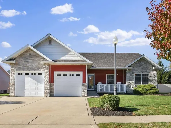 2470 Westwood Ln S, Chesterton, IN 46304