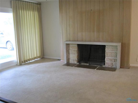 3rd image of 3701 W Lincolnshire Blvd