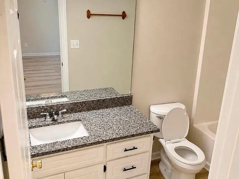 601 Windsor Dr — Photo 10