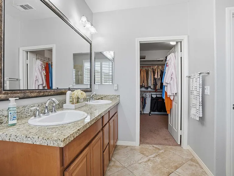 24545 Rosette Ln — Photo 38