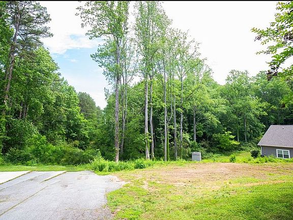 5th image of 246 W Woodland Dr