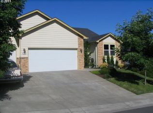756 S 48th St, Springfield, OR 97478