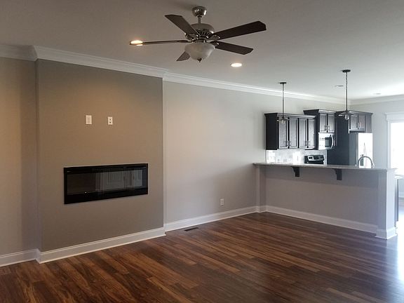 2nd image of 194 Mallard Ln