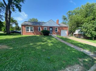 1500 N And South Rd, Saint Louis, MO 63130