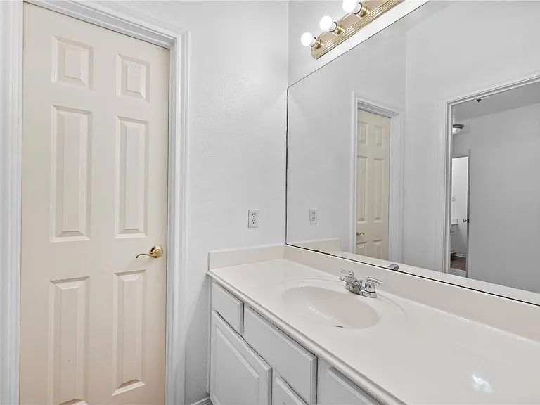 2106 Hawks Rd — Photo 24