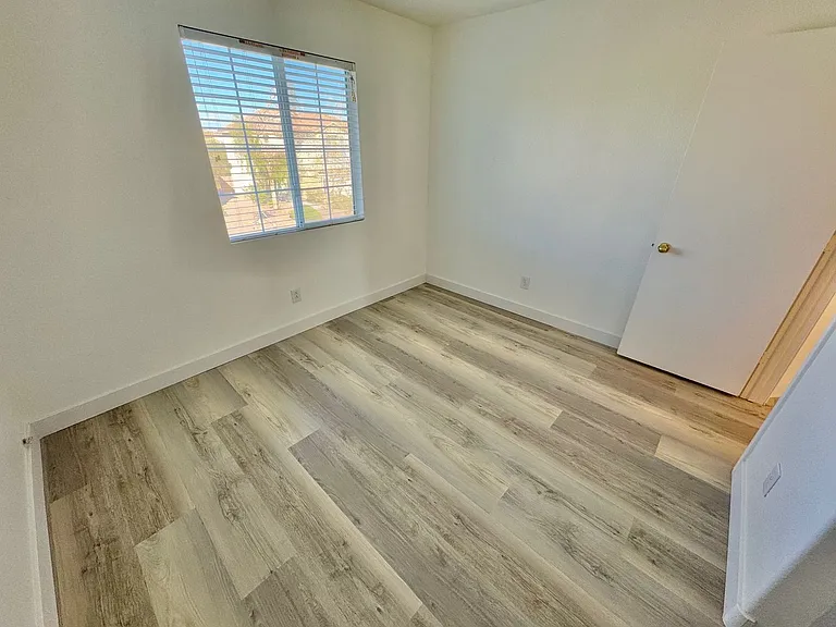 9511 Spring Blush Ave — Photo 16