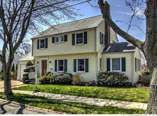 232 Richmond Ave, West Haven, CT 06516