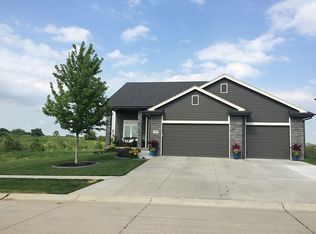 1393 Callahan Dr, Council Bluffs, IA 51503