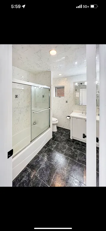 3 bed, 1.0 bath, 1200 sqft, $3,000 — Photo 4