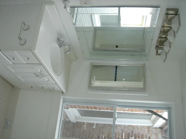 2538 Foster Ave — Photo 18