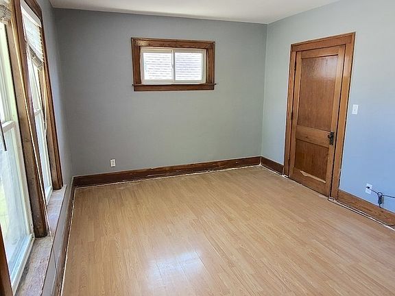 2nd image of 725 Parent Ave Unit 3