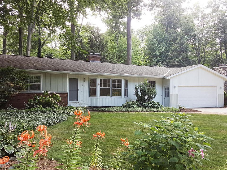 1st image of 213 Greenwood Ave