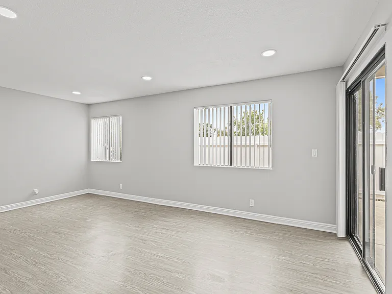 Cerro Vista Apartments — Photo 12