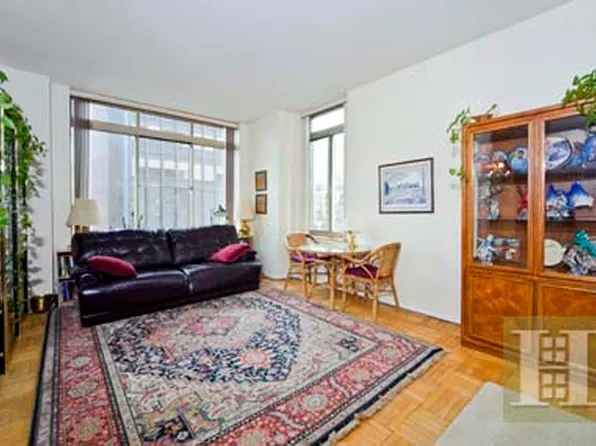 232-236 E 47th St #16C, New York, NY 10017