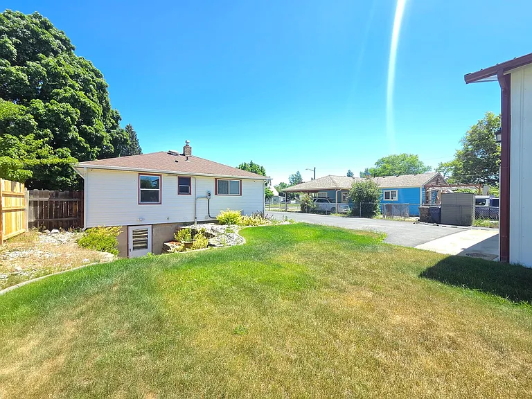 5621 N Hemlock St — Photo 30