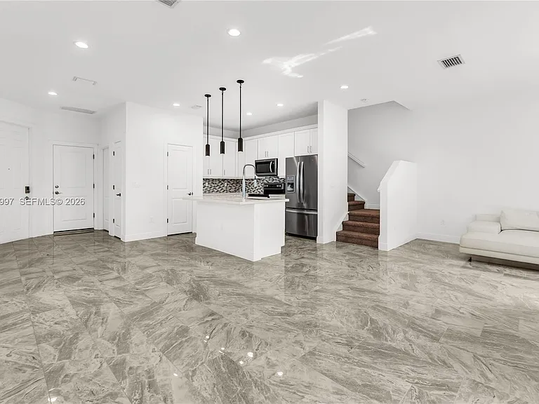 582 Parsons Way — Photo 4
