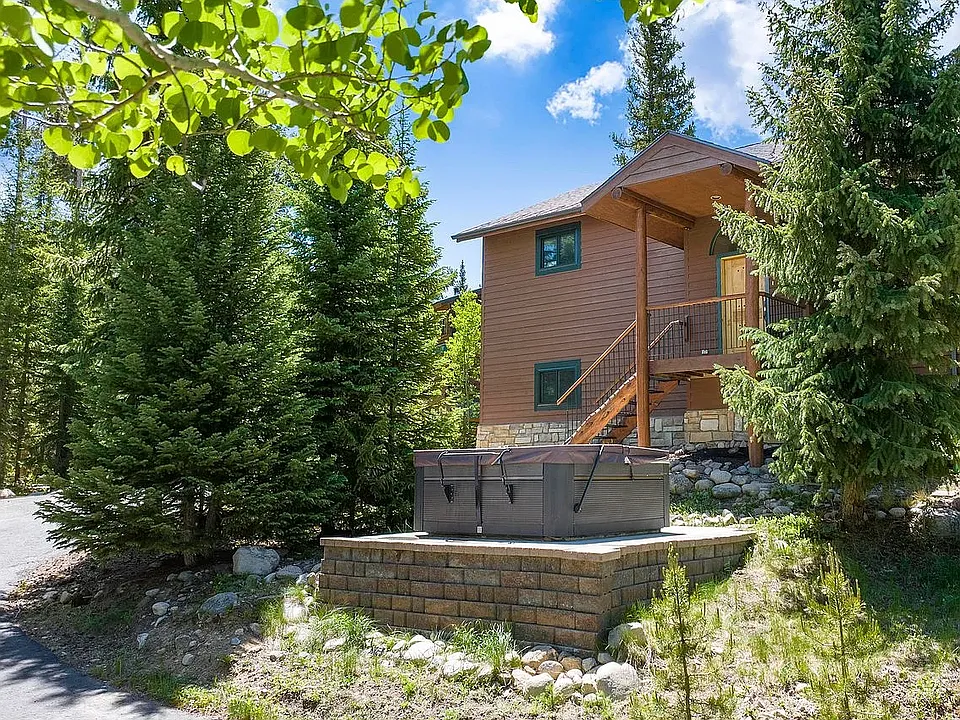310 Arapahoe Rd