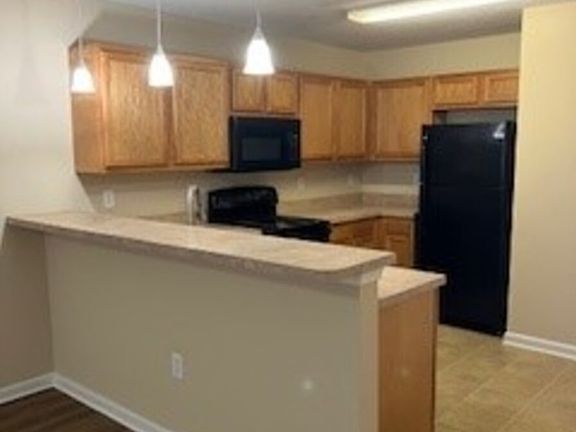 3rd image of 8409 Oden Ave