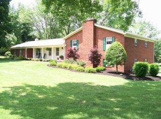 1013 N Heritage Dr, Maryville, TN 37803