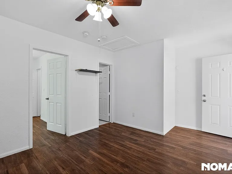 7705 Babcock Ave — Photo 26