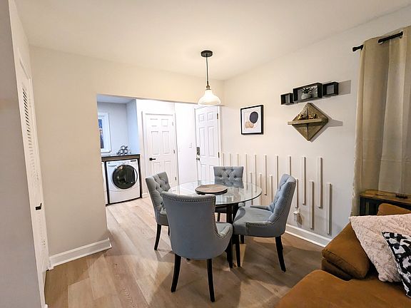 4th image of 21910 Morton St #1