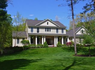 14 Stony Brook Dr, Saratoga Springs, NY 12866