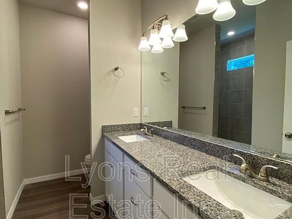 3rd image of 5252 Allamanda Ave