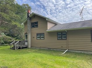 5 Ridge Rd, Layton, NJ 07851