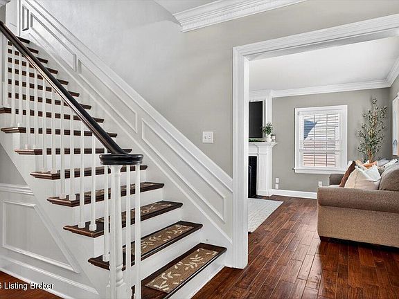 2nd image of 219 Norbourne Blvd